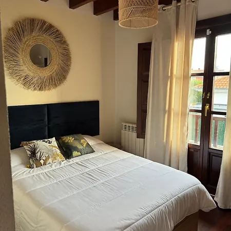 Mimosa En La Orilla *