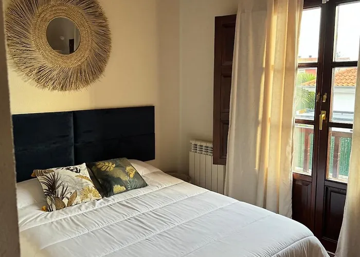 Mimosa En La Orilla *